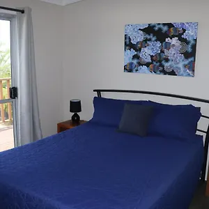 Hostel Pippies Beachhouse Backpackers Rainbow Beach